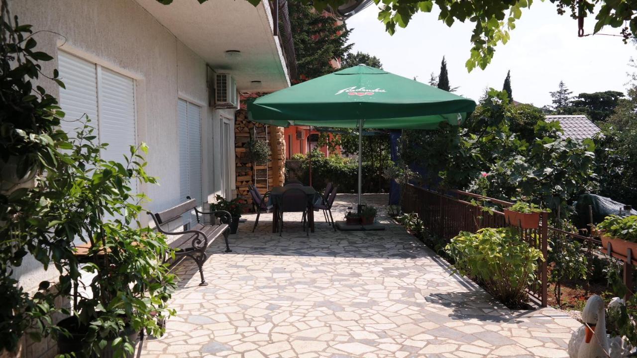 Apartman Ana Нови Винодолски Екстериор снимка